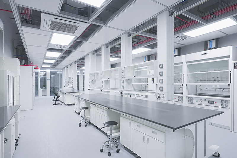 苏尼特左实验室革新：安全与科技的现代融合
